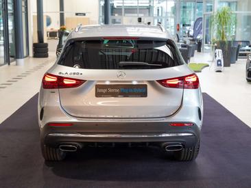 Mercedes GLA 250e — photo 4
