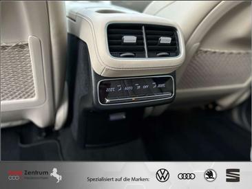 Mercedes GLS 63 4MATIC — photo 40