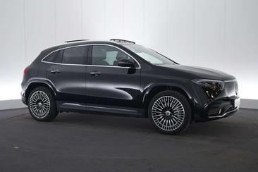 Mercedes EQA 300 4MATIC — photo 11