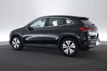 Mercedes EQA 250 — photo 10
