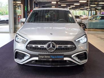 Mercedes GLA 250e — photo 8
