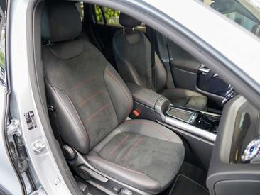 Mercedes GLA 250e — photo 9