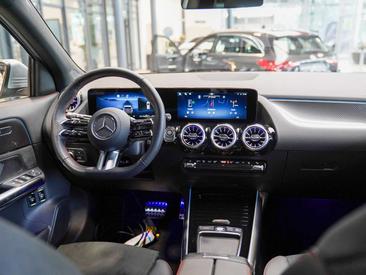 Mercedes GLA 250e — photo 14