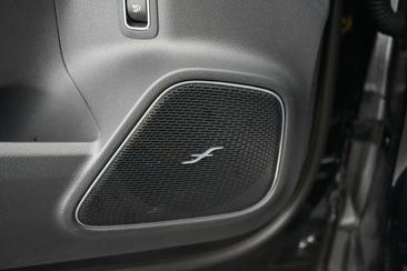 Mercedes EQA 300 4MATIC — photo 27