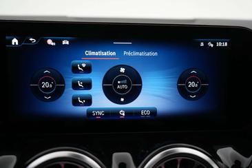 Mercedes EQA 300 4MATIC — photo 34