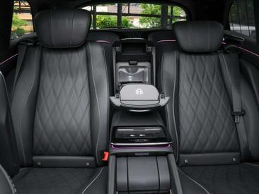 Mercedes-Benz Maybach GLS 600 4MATIC — photo 12