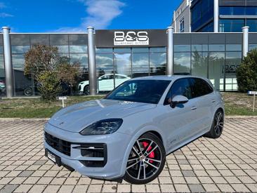 Porsche Cayenne III GTS 2025 Gris — photo 2