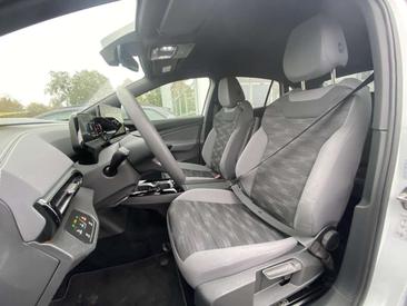 Volkswagen ID.5 Coupé SUV Pro — photo 8