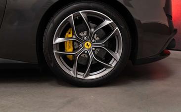 Ferrari GTC4Lusso T — photo 4