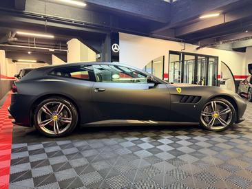 Ferrari GTC4Lusso — photo 5