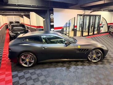 Ferrari GTC4Lusso — photo 15