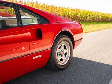 Ferrari 308 GTBi — photo 17