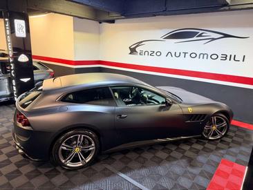 Ferrari GTC4Lusso — photo 26