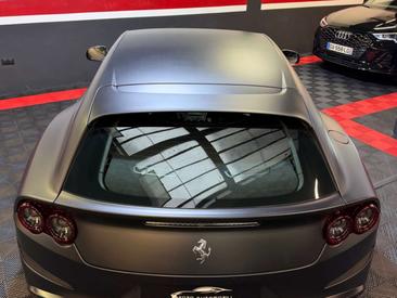 Ferrari GTC4Lusso — photo 28