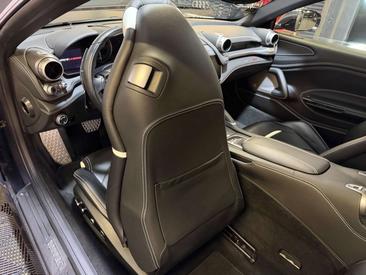 Ferrari GTC4Lusso — photo 45