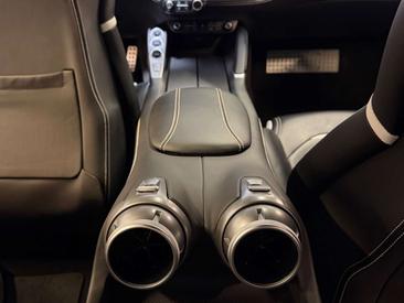 Ferrari GTC4Lusso — photo 47