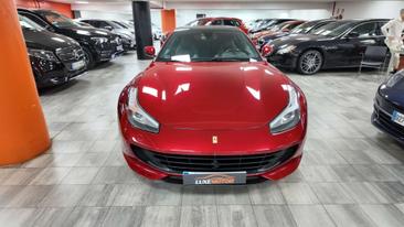 Ferrari GTC4Lusso — photo 2