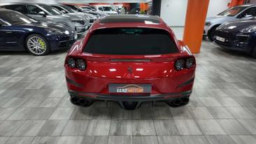 Ferrari GTC4Lusso — photo 4