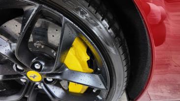 Ferrari GTC4Lusso — photo 11