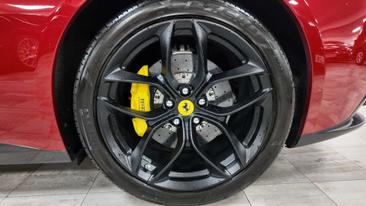 Ferrari GTC4Lusso — photo 14
