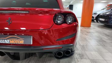 Ferrari GTC4Lusso — photo 16