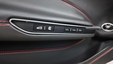 Ferrari GTC4Lusso — photo 19