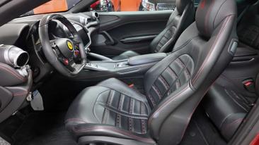 Ferrari GTC4Lusso — photo 22
