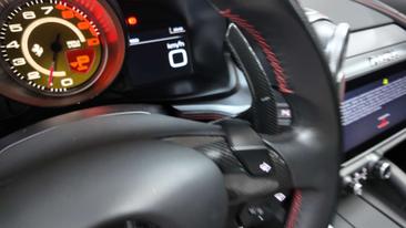 Ferrari GTC4Lusso — photo 32
