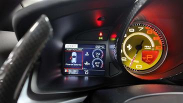 Ferrari GTC4Lusso — photo 34