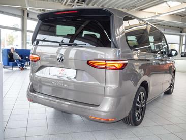 Volkswagen Multivan Van 2.0 TDI — photo 2