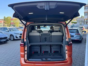 Volkswagen Multivan Van 2.0 TDI — photo 6