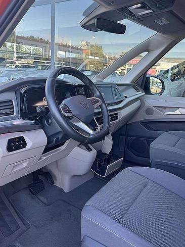 Volkswagen Multivan Van 2.0 TDI — photo 8