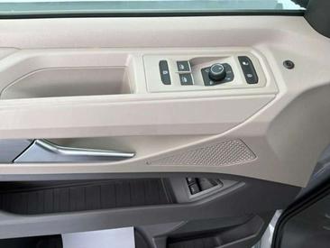 Volkswagen Multivan Van EHybrid 4MOTION — photo 13