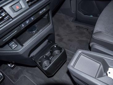 Volkswagen Multivan Van 2.0 TDI — photo 12