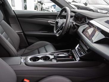 Audi E-tron GT Berline Quattro 350 KW — photo 27