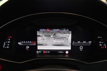 Audi RS7 — photo 16