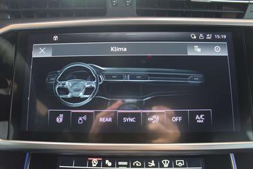 Audi RS7 — photo 28