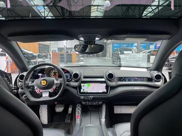 Ferrari GTC4Lusso T — photo 5