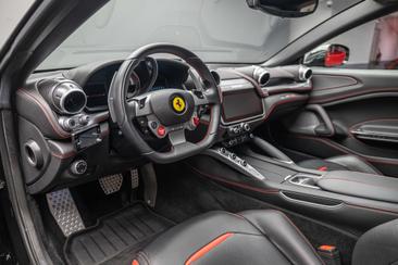 Ferrari GTC4Lusso T — photo 5