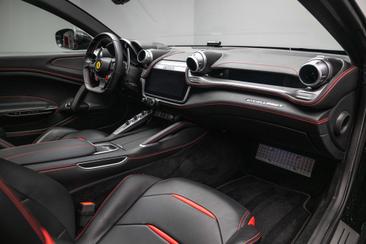 Ferrari GTC4Lusso T — photo 14