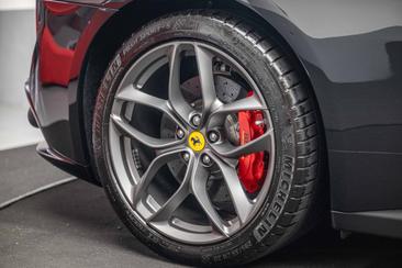 Ferrari GTC4Lusso T — photo 38