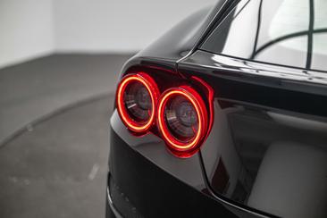 Ferrari GTC4Lusso T — photo 42