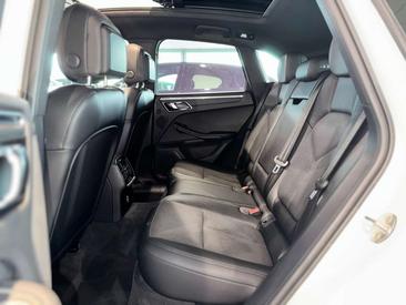 Porsche Macan Base — photo 8