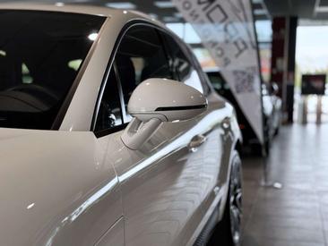 Porsche Macan Base — photo 23