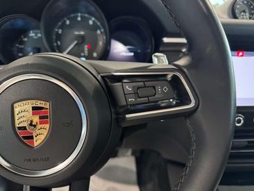 Porsche Macan Base — photo 33