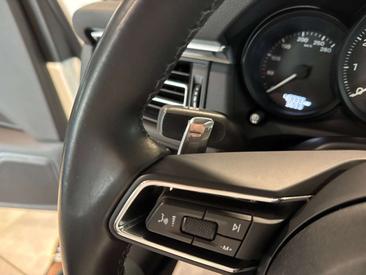 Porsche Macan Base — photo 34