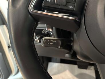 Porsche Macan Base — photo 35