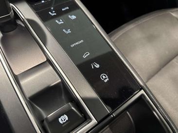 Porsche Macan Base — photo 39