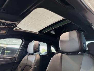 Porsche Macan Base — photo 40