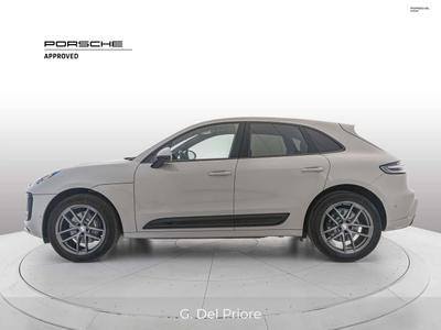 Porsche Macan Base